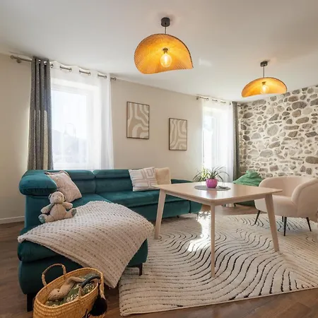 Vaste Penthouse - Les Hangars Apartment